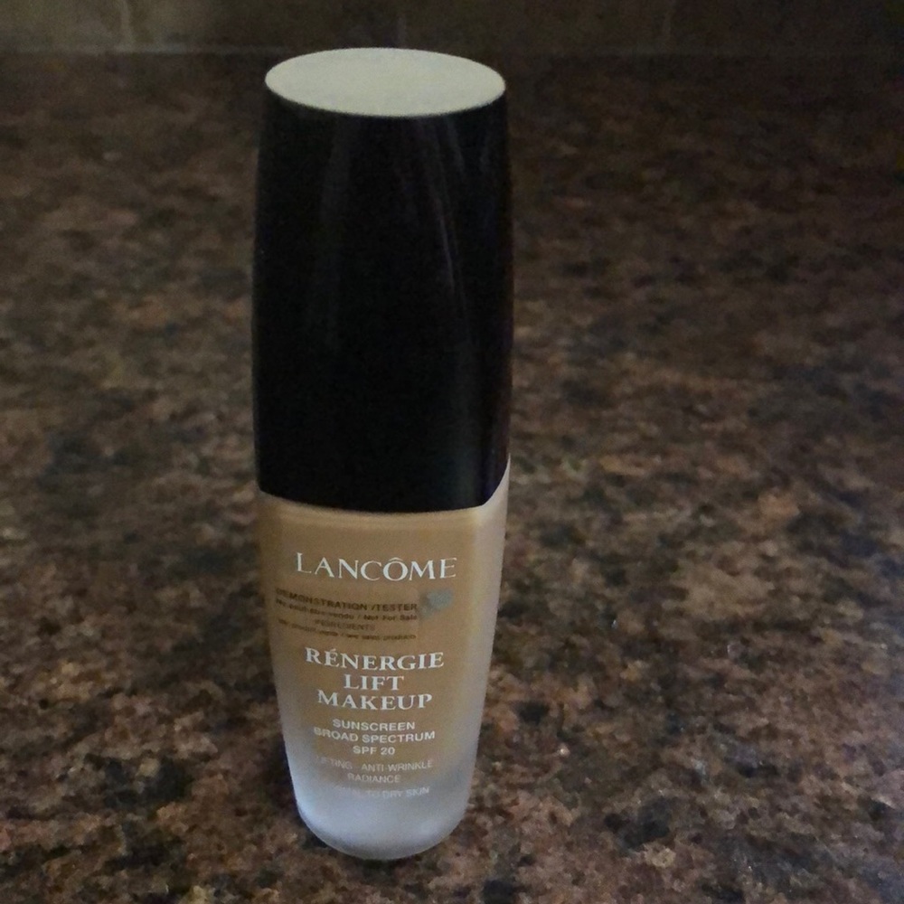 Lancome Renergie lift foundation